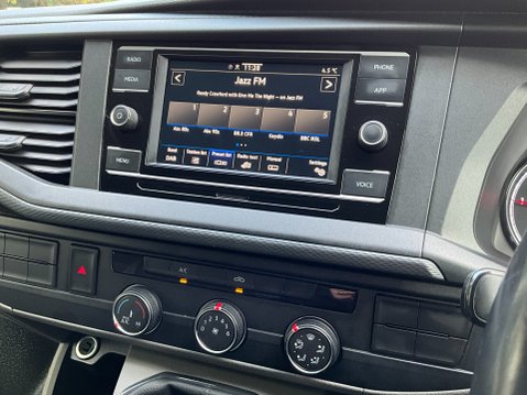 Volkswagen Transporter T30 TDI P/V STARTLINE 18