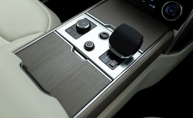 Land Rover Range Rover D350 First Edition 22