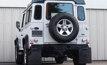 Land Rover Defender 90 Landmark 3