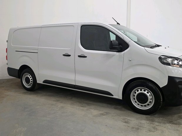 Vauxhall Vivaro Vauxhall Vivaro L2 Diesel 2900 1.5d 100ps Dynamic H1 Van 3