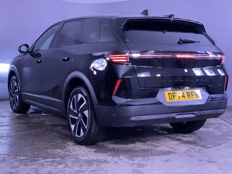 Vauxhall Grandland 1.2 MHEV GS SUV 5dr Petrol Hybrid e-DCT Euro 6 (s/s) (136 ps) Half Leather 27