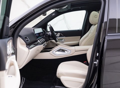 Mercedes-Benz GLS 63 Night Edition Executive 18