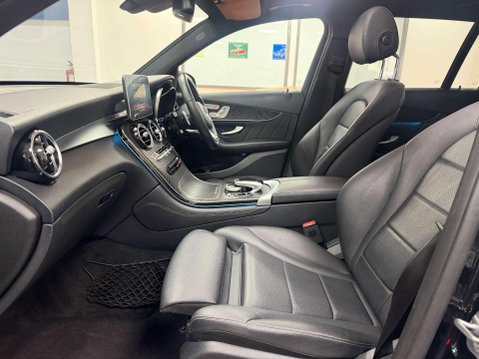 Mercedes-Benz GLC 2.1 GLC220d AMG Line (Premium Plus) SUV 5dr Diesel G-Tronic+ 4MATIC Euro 6 31