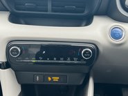 Toyota Yaris EXCEL FHEV 27