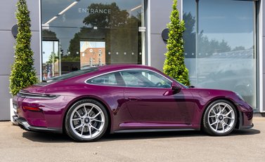 Porsche 911 GT3 TOURING (992.2) 4
