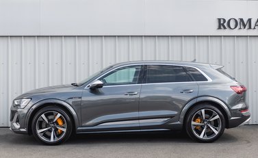 Audi E-Tron S 2