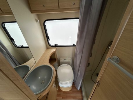 Ford Transit Auto-Roller 500 16
