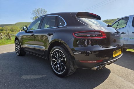 Porsche Macan D S PDK 16