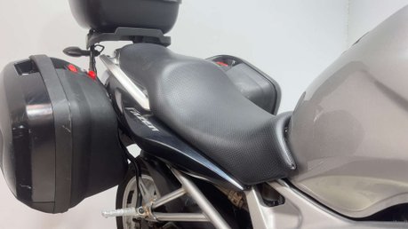 Yamaha FZ 600 2004 31K MOT RECENTLY SERVICED 600CC FULL LUGGAGE 11