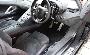 Lamborghini Aventador LP 700-4 Pirelli Edition 17