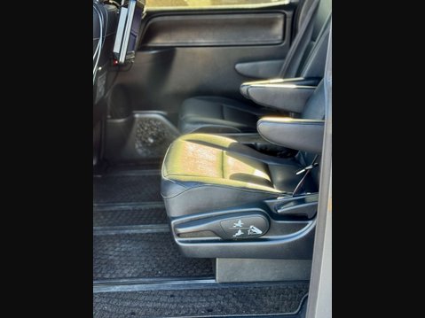Toyota Esquire Hybrid 1.8 Hybrid Gi Edition 64