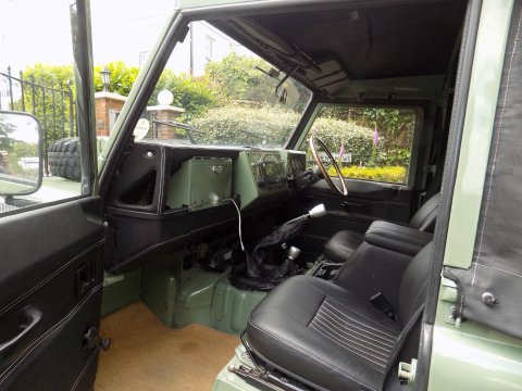 Land Rover Defender 110 2.5 Diesel 56