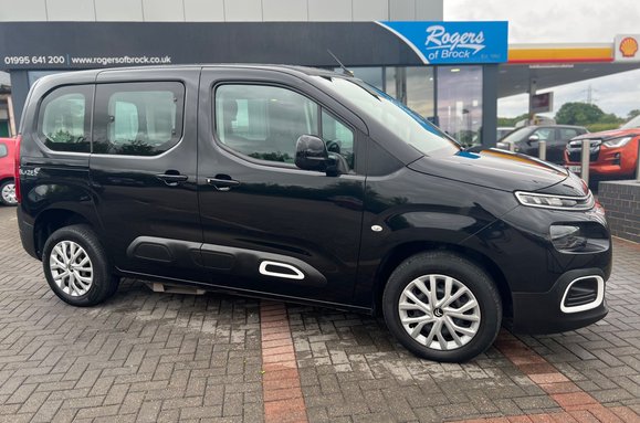 Citroen Berlingo BLUEHDI FEEL M WHEELCHAIR RAMP 7