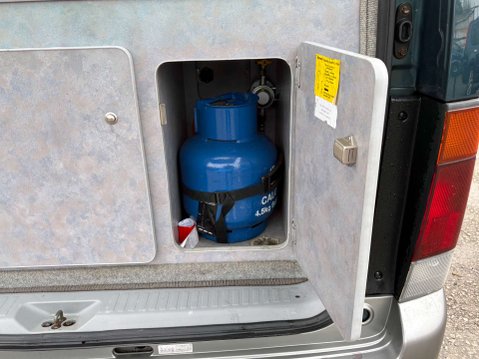 Mazda B 2.5 DIESEL AUTO 38