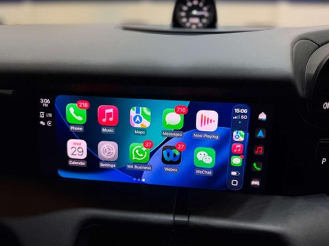 Porsche Taycan Performance 79.2kWh Saloon 4dr Electric Auto RWD (408 ps) 38