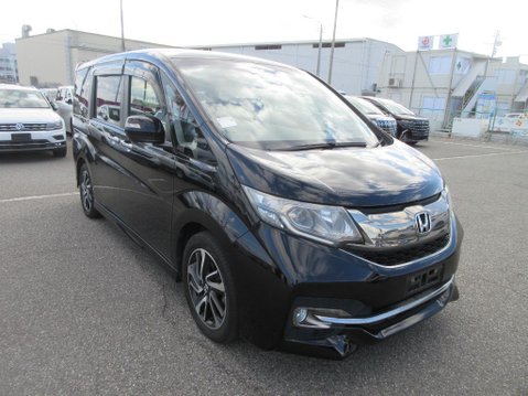 Honda Stepwagon RP3 1.5 TURBO SPADA COOL SPIRIT + 7 Seats 2