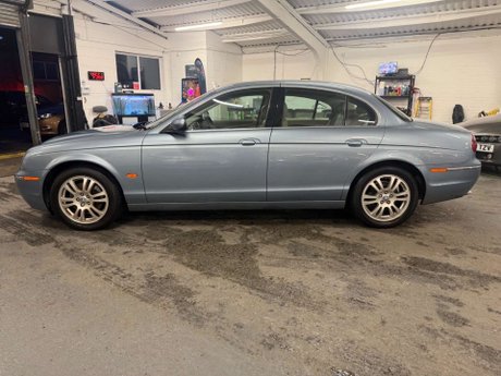 Jaguar S-Type 2.7D V6 4dr 5