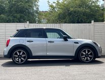 Mini Hatch 1.5 Cooper Exclusive Hatchback 5dr Petrol Steptronic Euro 6 (s/s) (136 ps) 6