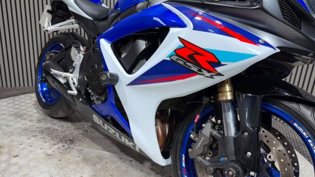 Suzuki GSX-R GSXR600 2008 K7 ONLY 14K NEW MOT 600CC SUPER SPORT 18
