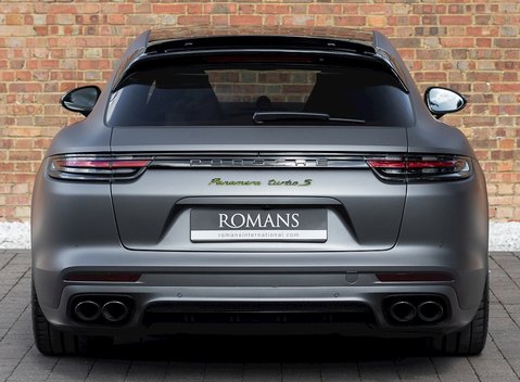 Porsche Panamera Turbo S E-Hybrid Sport Turismo 5