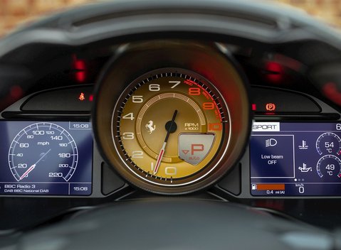 Ferrari Portofino 18