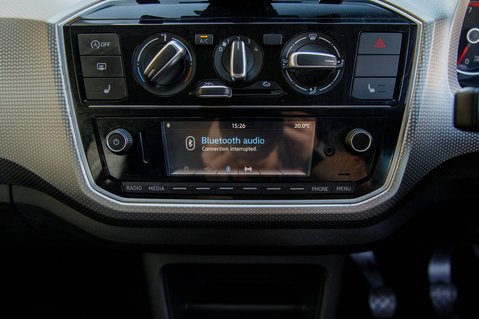 Volkswagen Up HIGH UP TSI BLUEMOTION TECHNOLOGY 23