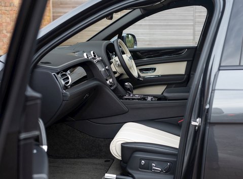 Bentley Bentayga V8 15