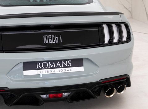 Ford Mustang Mach 1 22