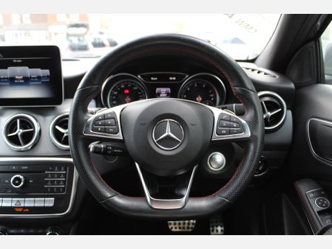 Mercedes-Benz GLA Class GLA 180 AMG LINE EDITION 11