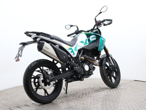 Benelli BKX 125 S 4