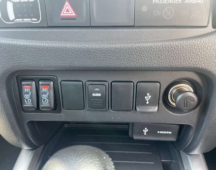 Mitsubishi L200 2.4 L200 Barbarian DI-D Auto 4WD 34