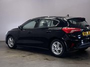 Ford Focus 1.5 EcoBlue Zetec Hatchback 5dr Diesel Manual Euro 6 (s/s) (120 ps) Alloys 6