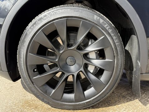 Tesla Model Y (Dual Motor) Long Range SUV 5dr Electric Auto 4WDE (384 bhp) 17