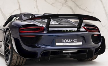 Porsche 918 Spyder Weissach 25