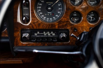 Bentley S2 Continental Drophead 24