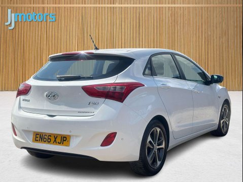 Hyundai i30 1.4 Blue Drive SE Hatchback 5dr Petrol Manual Euro 6 (s/s) (100 ps) 9
