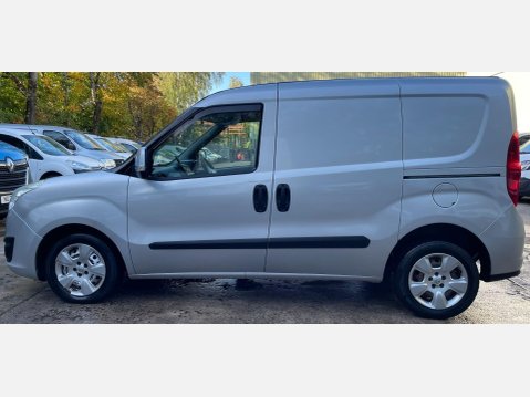 Vauxhall Combo 1.3 CDTi 2000 16v Sportive Panel Van 3dr Diesel Manual FWD L1 H1 (133 g/km, 17