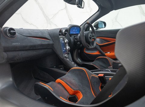 McLaren 765LT 18