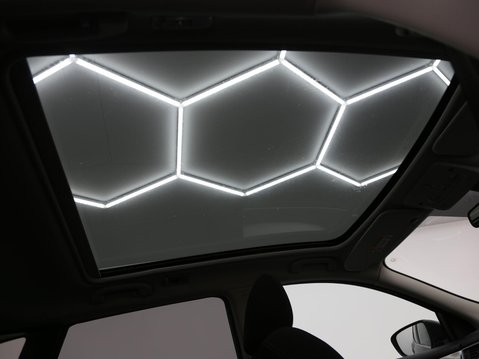 Nissan Qashqai 1.5 dCi N-Connecta Euro 6 (s/s) 5dr 24