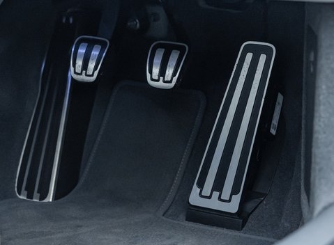 Porsche 911 Carrera GTS (992) 27