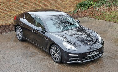 Porsche Panamera Diesel 16