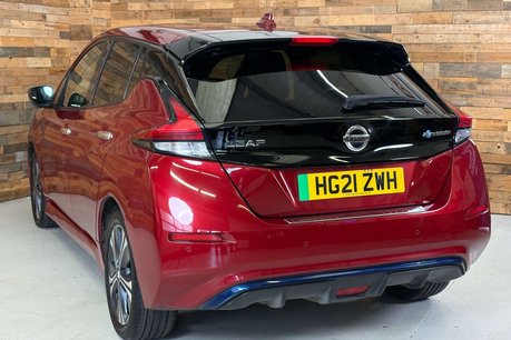 Nissan LEAF 40kWh Tekna Hatchback 5dr Electric Auto (150 ps) 4