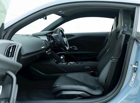 Audi R8 V10 Performance Carbon Black 11