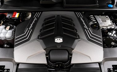 Lamborghini Urus NERO Design 32