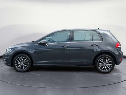 Volkswagen Golf 1.0 Golf SE TSi BlueMotion Technology 5dr 2