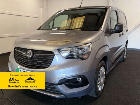 Vauxhall Combo Combo-e 2300 Sportive 1