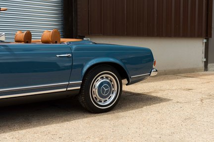 Mercedes-Benz SL 280 Pagoda 23