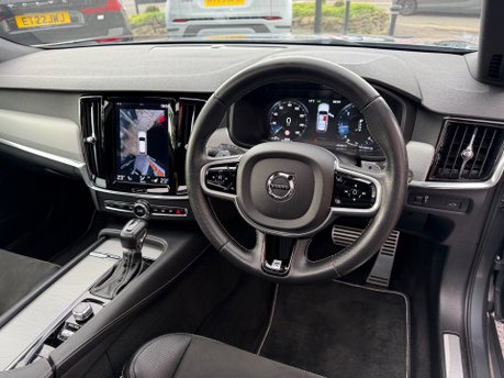 Volvo V90 2.0 D5 PowerPulse R-Design Pro Estate 5dr Diesel Auto AWD Euro 6 (235PS) 30
