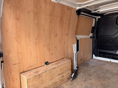 Ford Transit Custom 2.0 Transit Custom 300 Limited EcoBlue 5dr 28