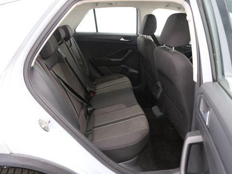 Volkswagen T-Roc 1.0 TSI SE Euro 6 (s/s) 5dr 23